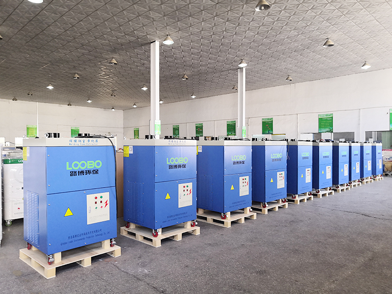 雙臂焊煙凈化器發(fā)貨.jpg 雙臂焊煙凈化器發(fā)貨.jpg