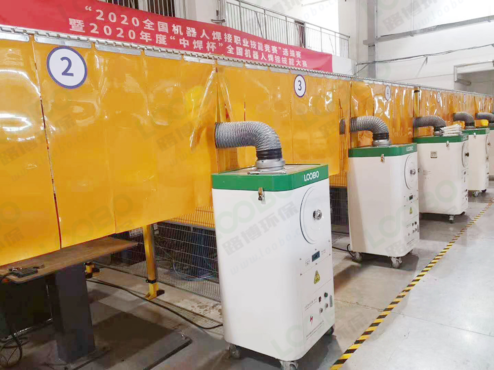 路博環(huán)保焊煙凈化器.jpg 路博環(huán)保焊煙凈化器.jpg