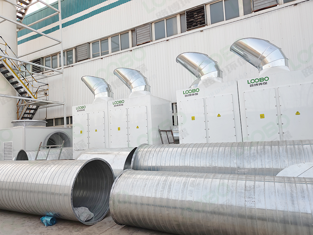 路博環(huán)保焊接煙塵凈化系統(tǒng)施工進(jìn)行時.jpg 路博環(huán)保焊接煙塵凈化系統(tǒng)施工進(jìn)行時.jpg