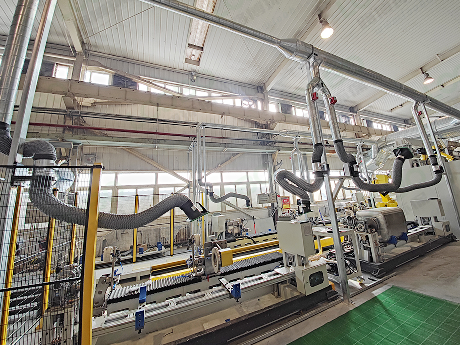 路博環(huán)保焊接煙塵凈化系統(tǒng)施工進(jìn)行時 (3).jpg 路博環(huán)保焊接煙塵凈化系統(tǒng)施工進(jìn)行時 (3).jpg