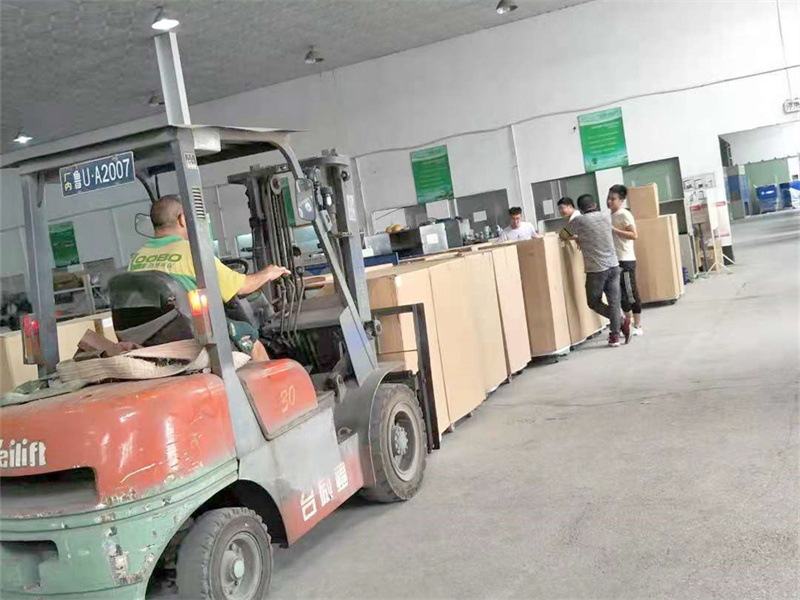 移動式焊煙凈化器1.jpg 移動式焊煙凈化器1.jpg